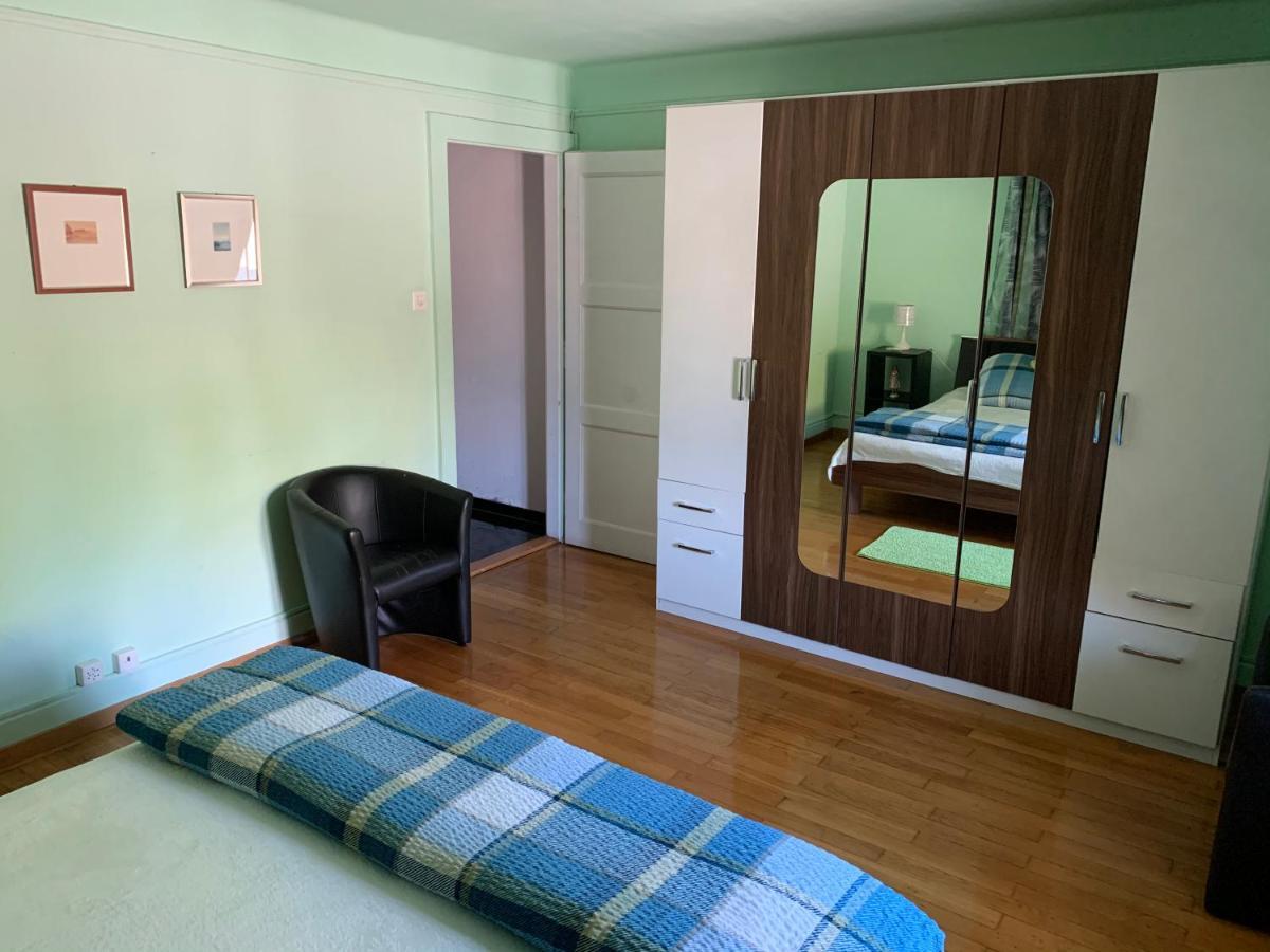 schone wohnung in sierre Exterior foto
