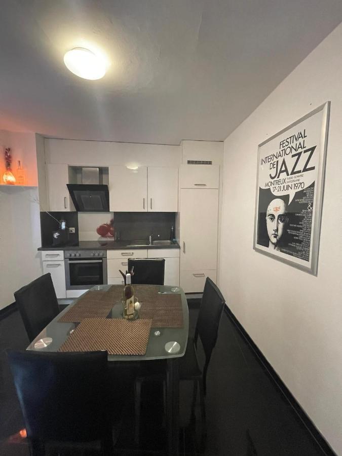 schone wohnung in sierre Exterior foto