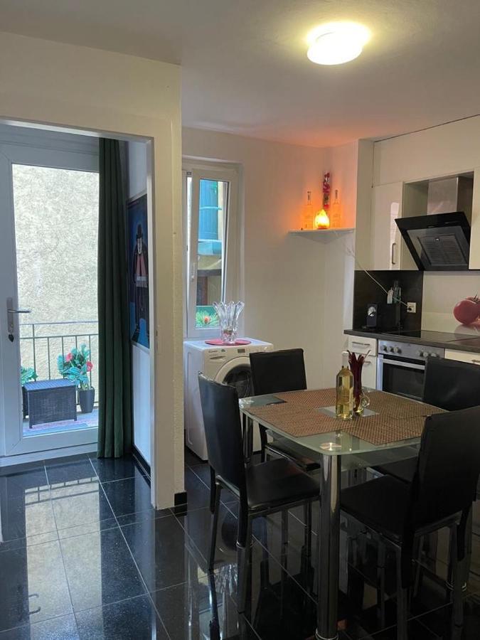 schone wohnung in sierre Exterior foto