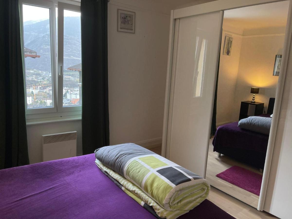 schone wohnung in sierre Exterior foto